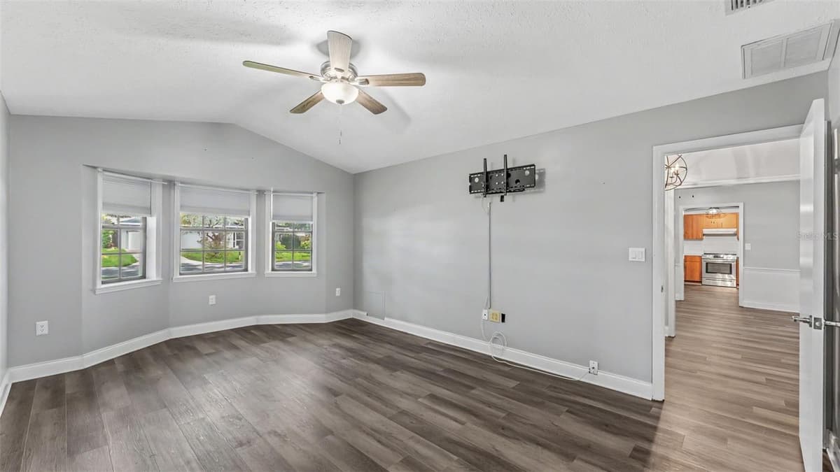 5195 OAKWOOD TRAIL — photo 25 of 45