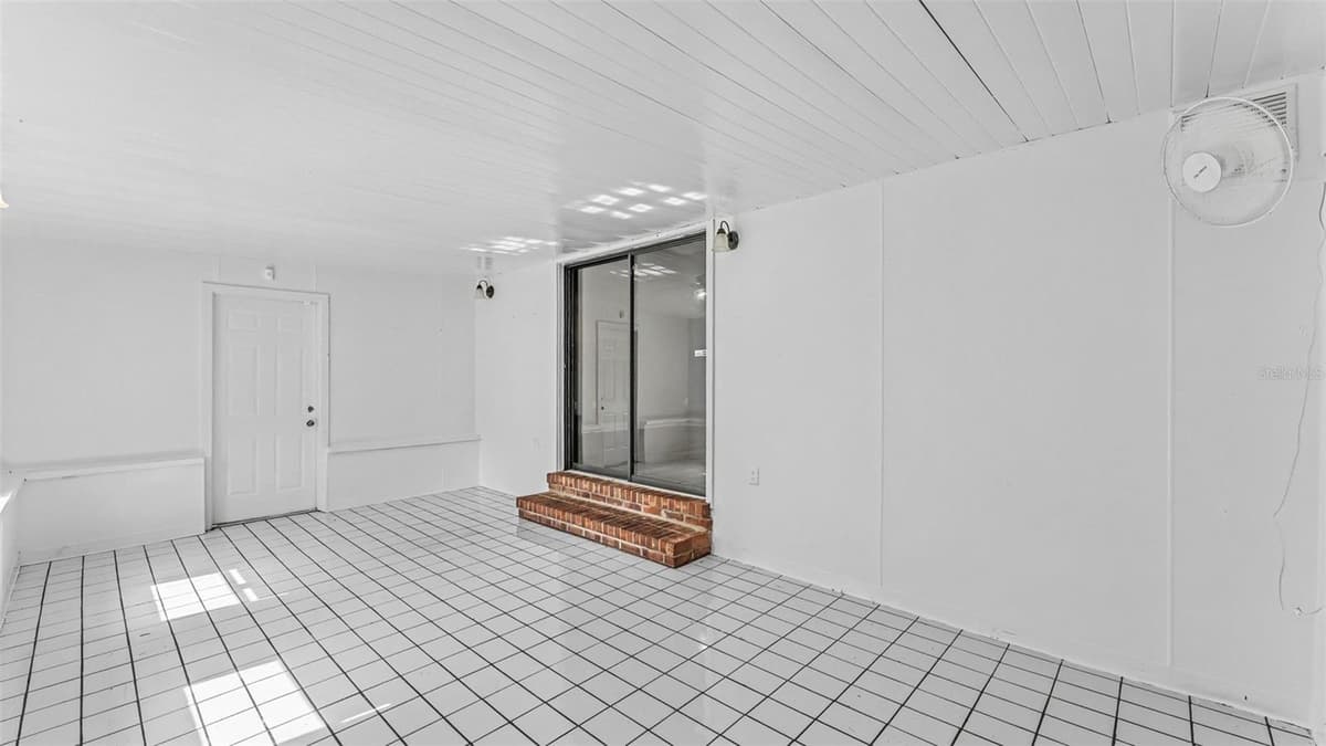5195 OAKWOOD TRAIL — photo 31 of 45
