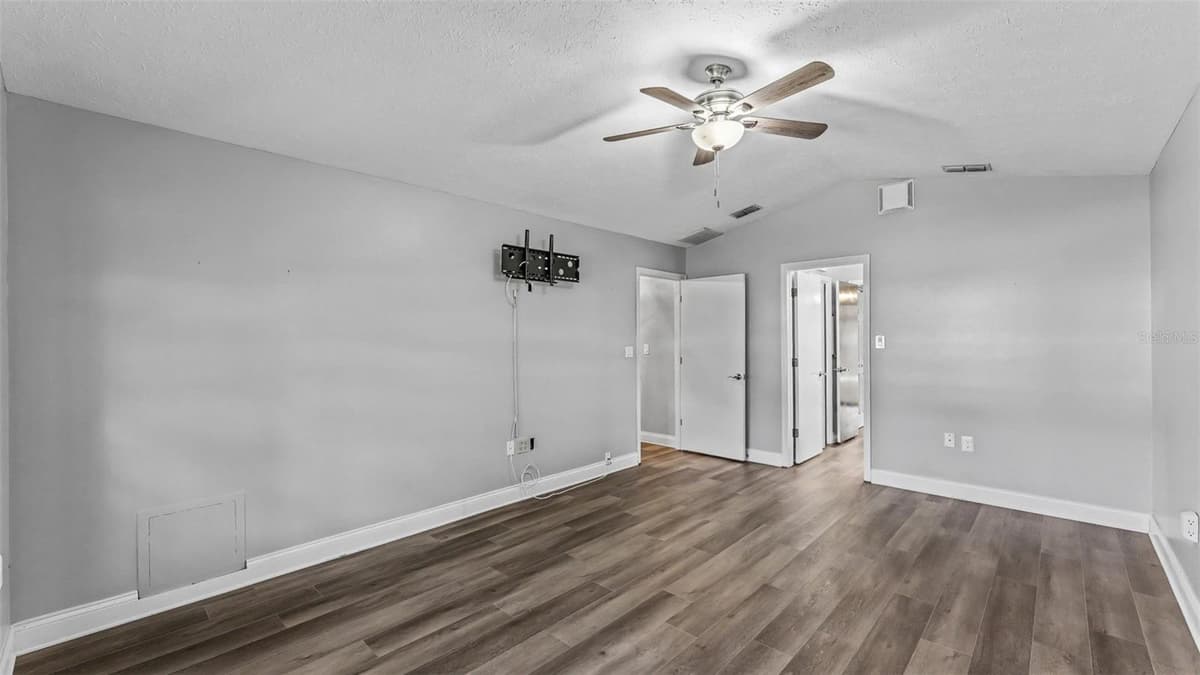 5195 OAKWOOD TRAIL — photo 24 of 45