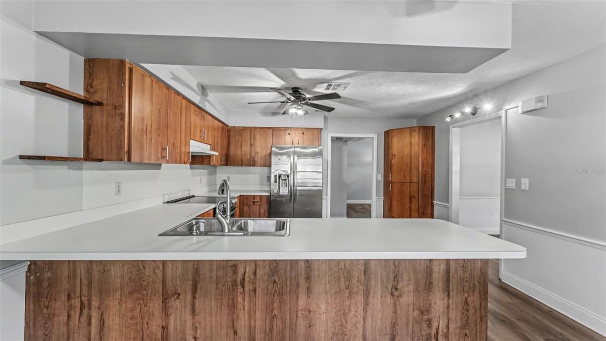 5195 OAKWOOD TRAIL — photo 11 of 45