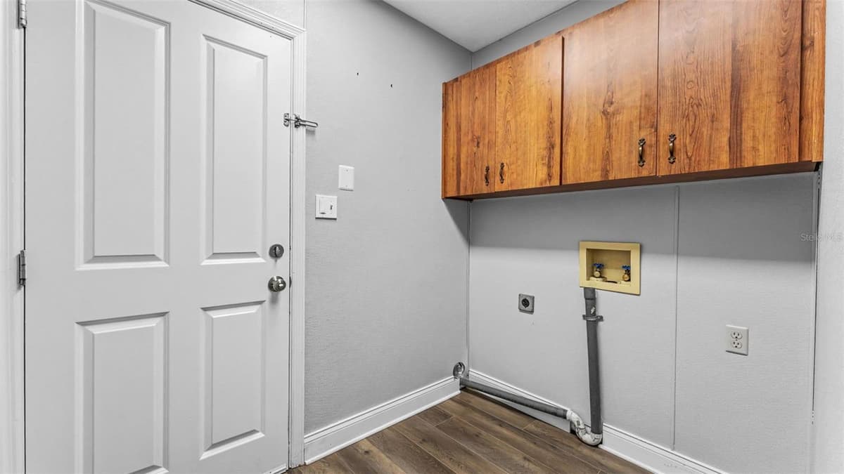 5195 OAKWOOD TRAIL — photo 34 of 45