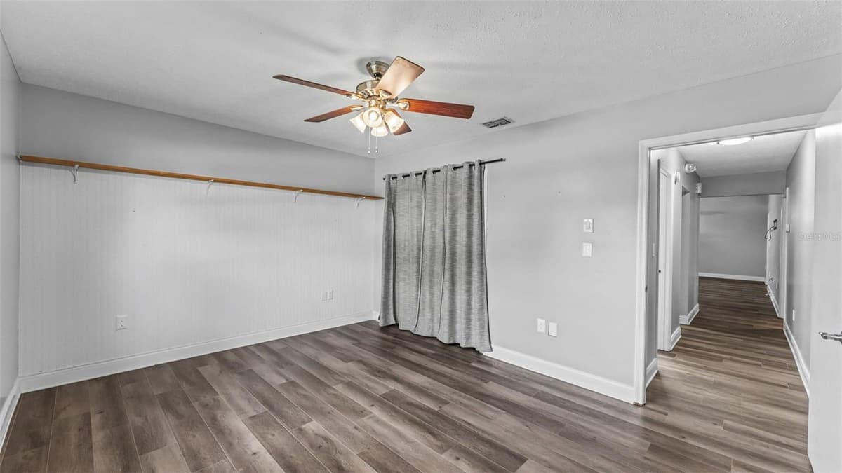 5195 OAKWOOD TRAIL — photo 16 of 45