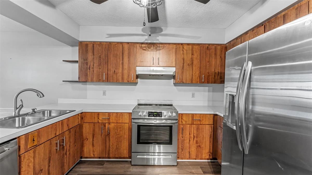 5195 OAKWOOD TRAIL — photo 12 of 45
