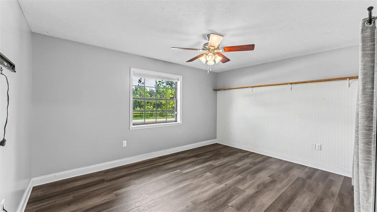 5195 OAKWOOD TRAIL — photo 14 of 45