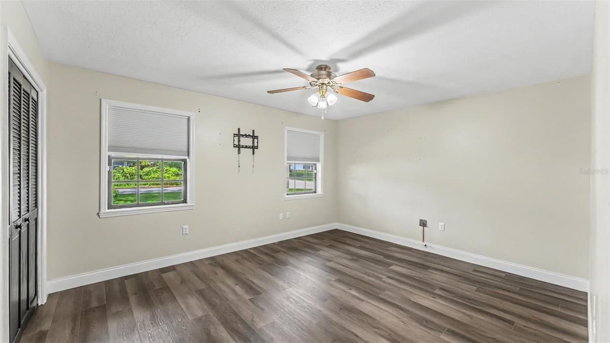 5195 OAKWOOD TRAIL — photo 17 of 45