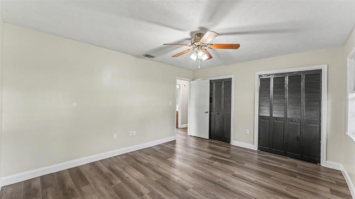 5195 OAKWOOD TRAIL — photo 18 of 45