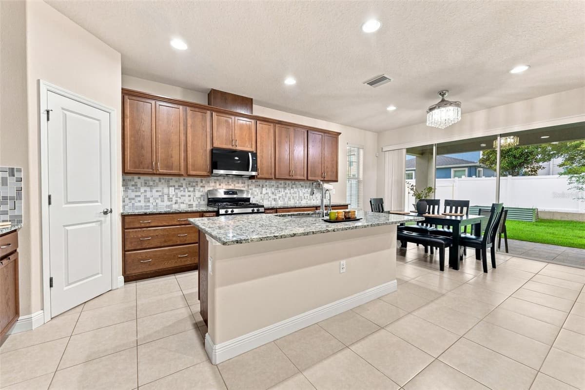 14722 ROCKY BROOK DRIVE — photo 11 of 30