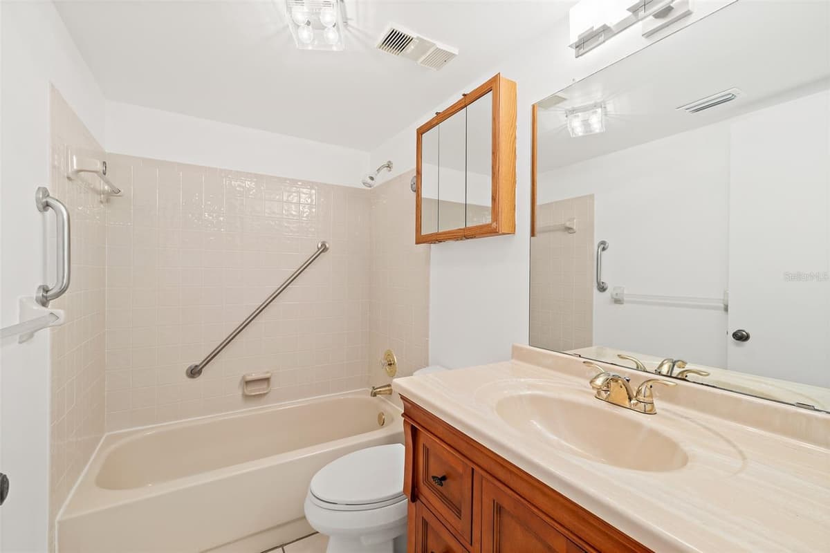 200 SYKES CREEK PARKWAY — photo 27 of 41