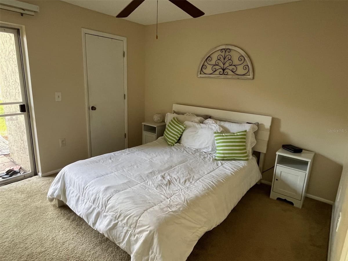 670 GREEN VALLEY ROAD — photo 16 of 33