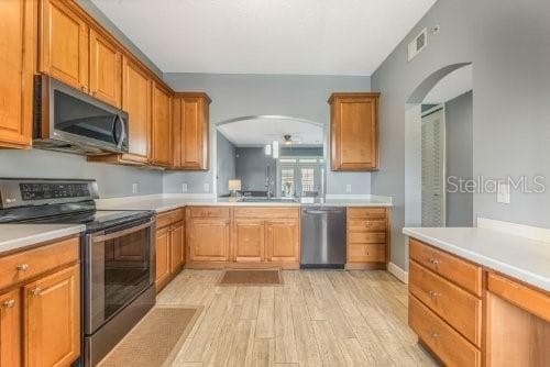 1410 CELEBRATION AVENUE — photo 7 of 40