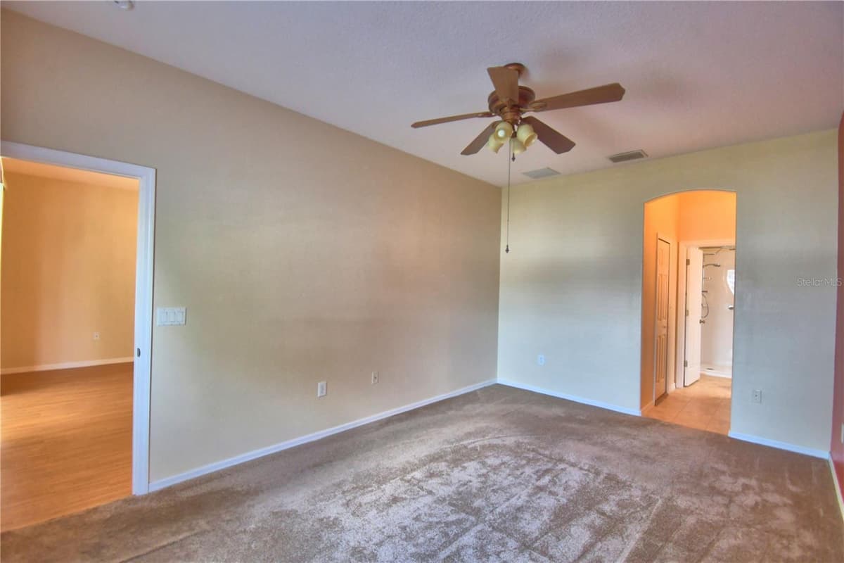 5621 FOREST RIDGE DRIVE — photo 17 of 52