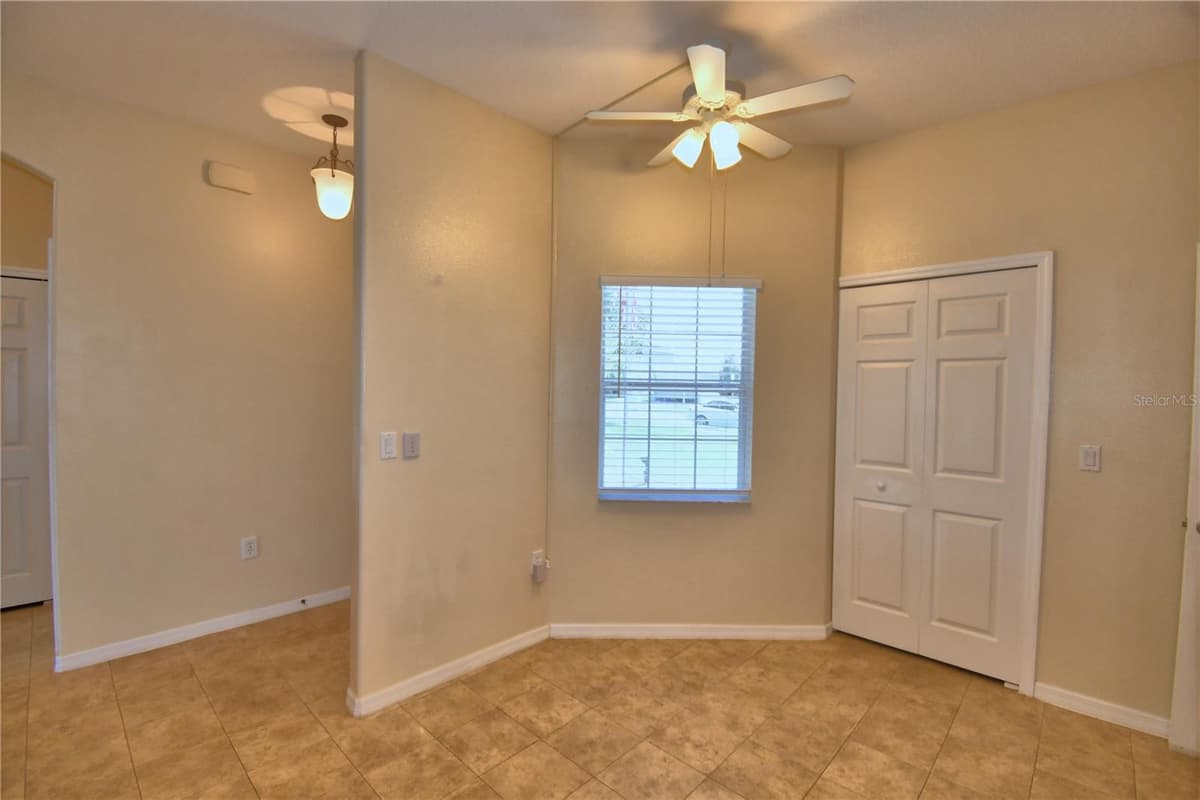 5621 FOREST RIDGE DRIVE — photo 12 of 52