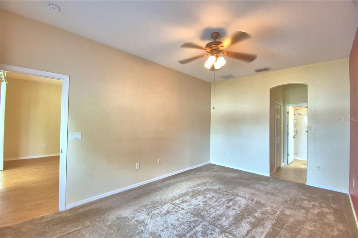 5621 FOREST RIDGE DRIVE — photo 18 of 52