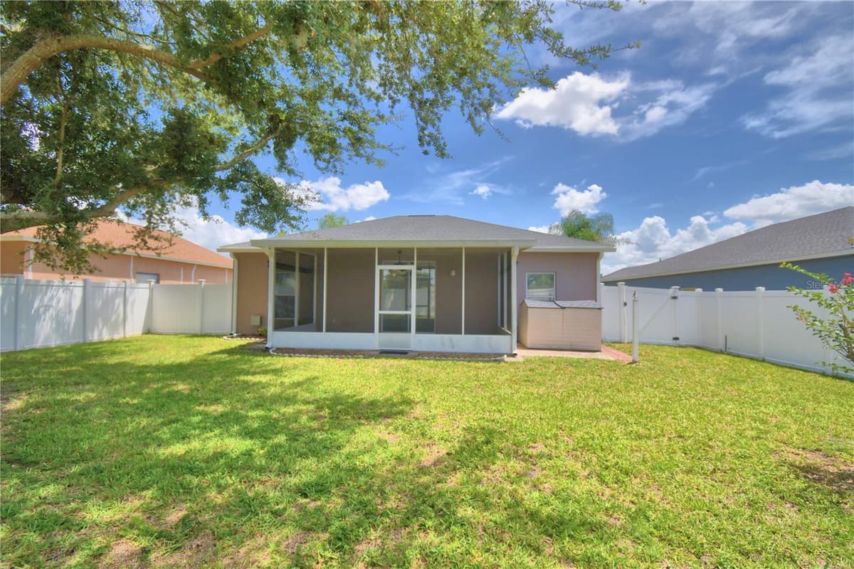 5621 FOREST RIDGE DRIVE — photo 45 of 52