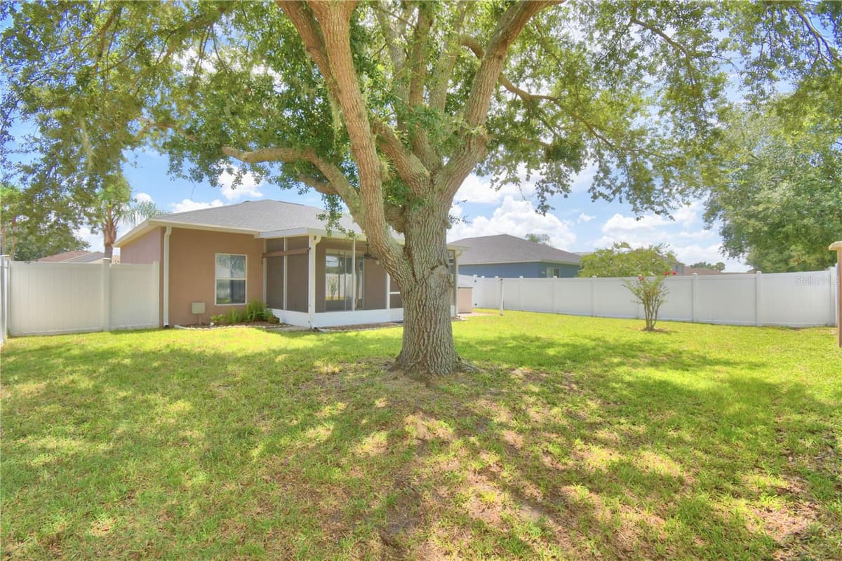5621 FOREST RIDGE DRIVE — photo 46 of 52