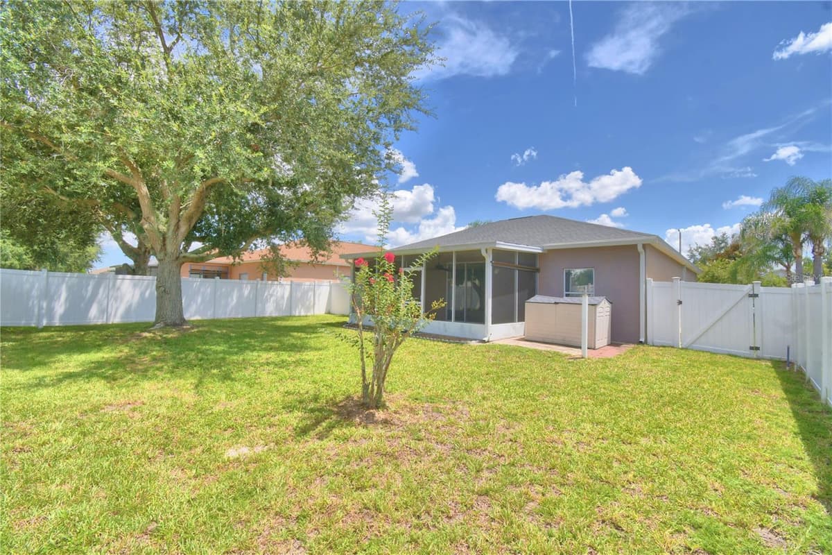 5621 FOREST RIDGE DRIVE — photo 44 of 52