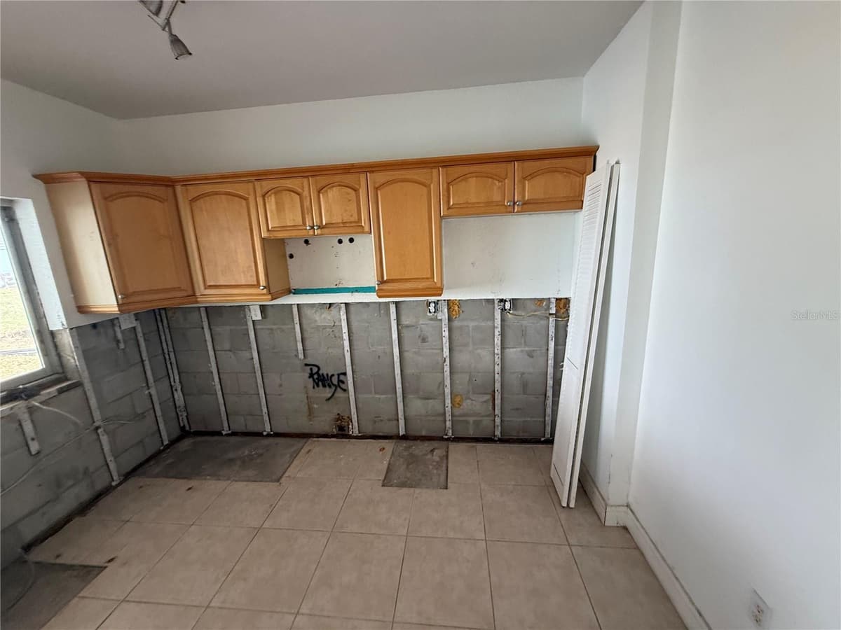 6111 BAYOU GRANDE BOULEVARD — photo 11 of 22