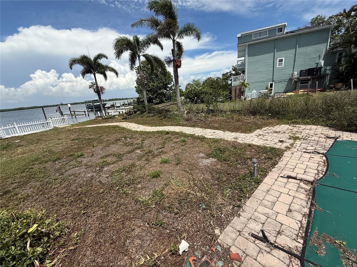 6111 BAYOU GRANDE BOULEVARD — photo 21 of 22
