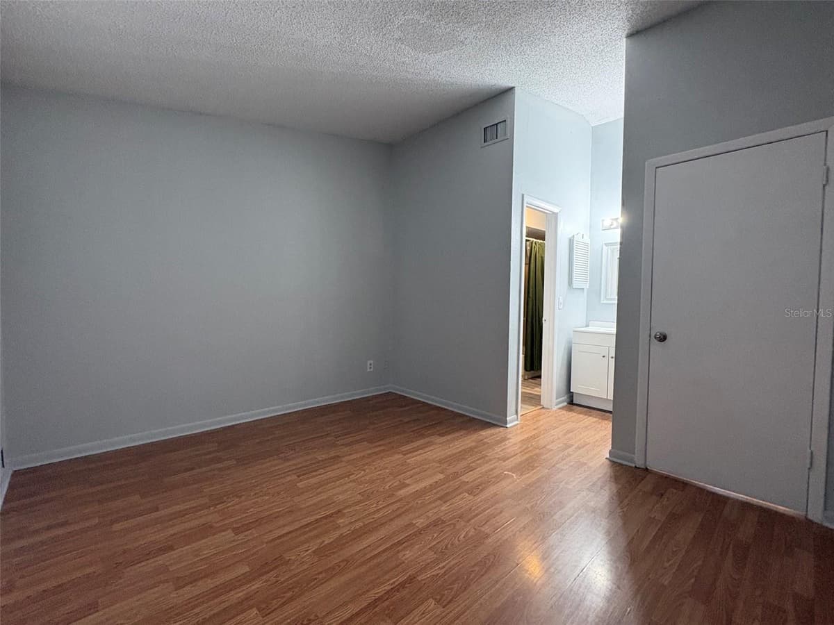 13045 LONDONDARY PLACE — photo 7 of 12