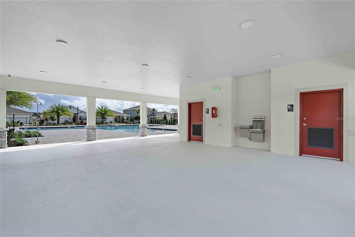 3321 SPINEYWOOD DRIVE — photo 33 of 38