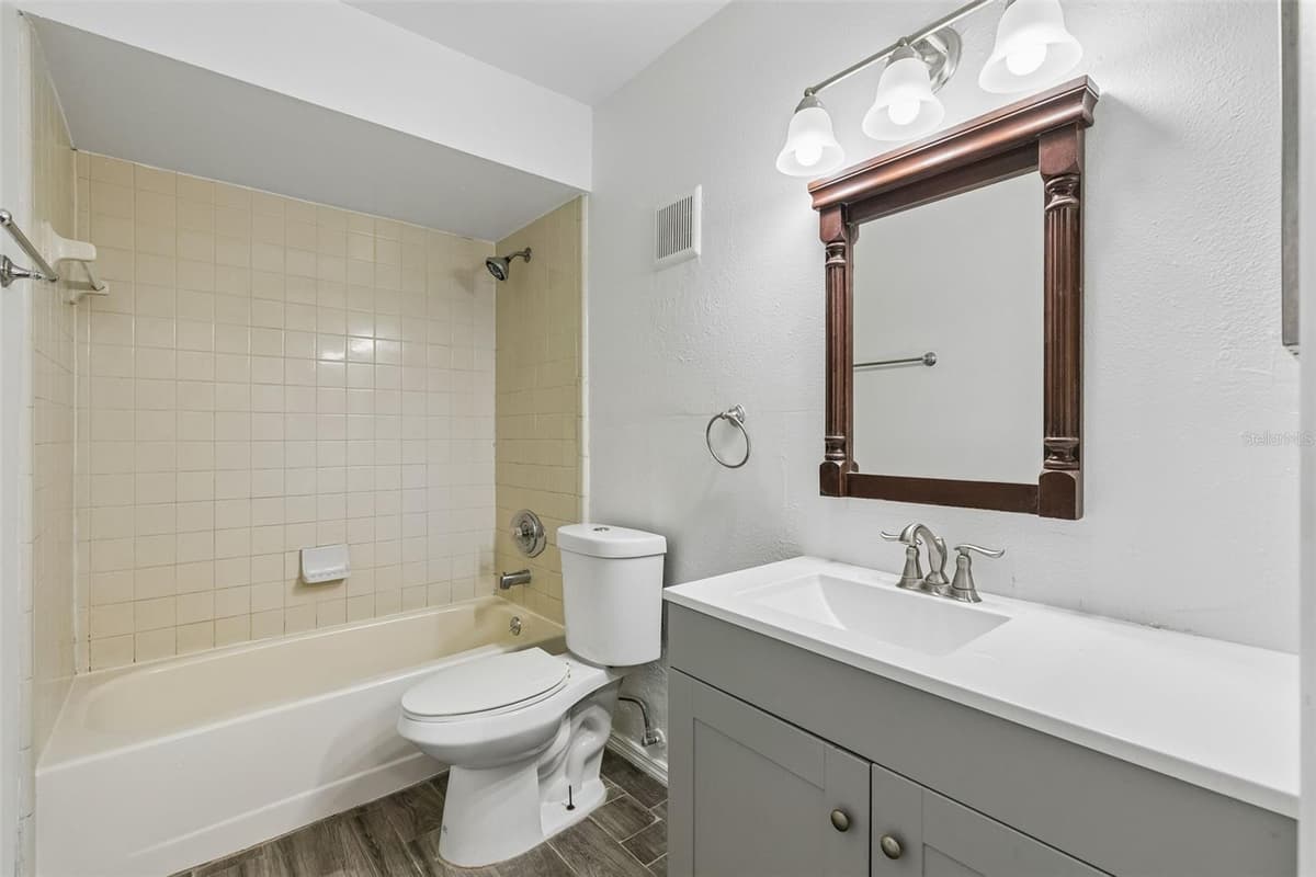 2835 HUNT CLUB LANE — photo 18 of 20
