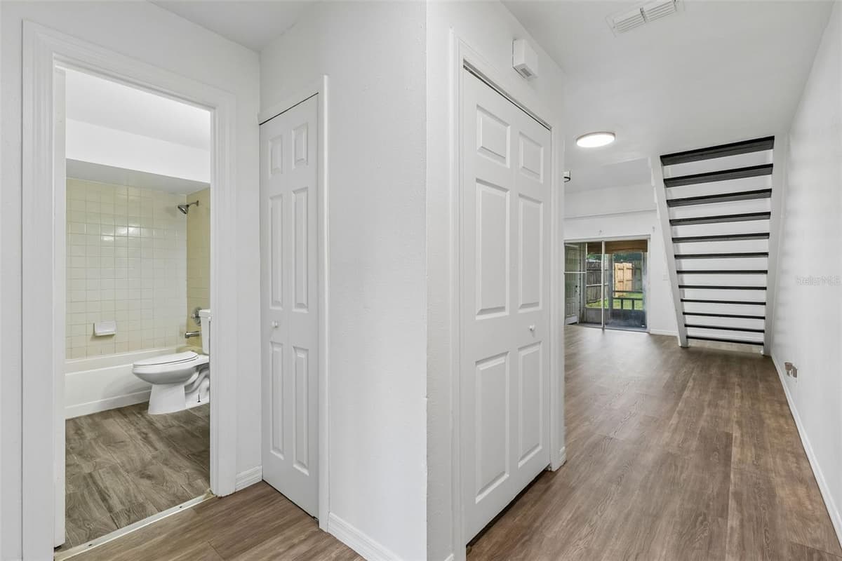 2835 HUNT CLUB LANE — photo 10 of 20