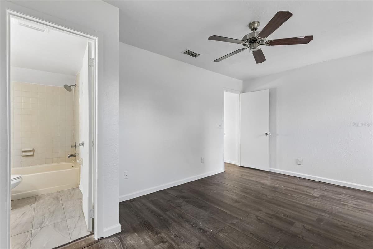 2835 HUNT CLUB LANE — photo 13 of 20