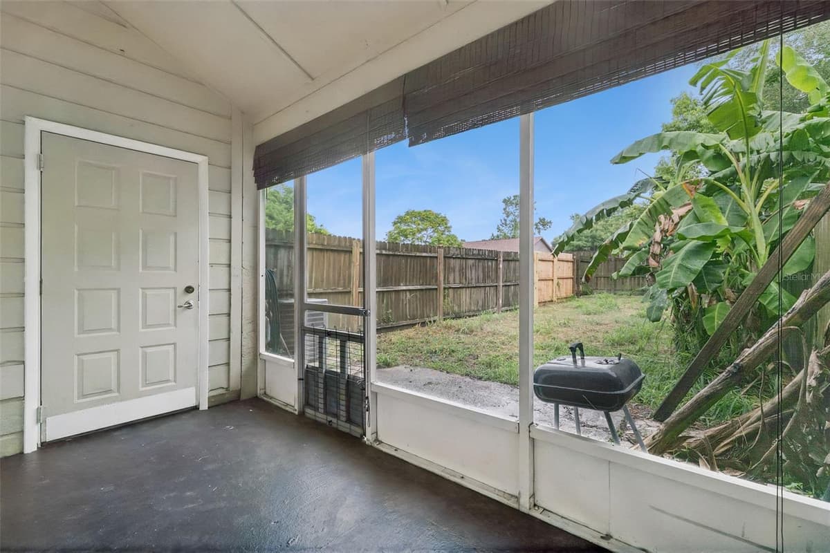 2835 HUNT CLUB LANE — photo 19 of 20