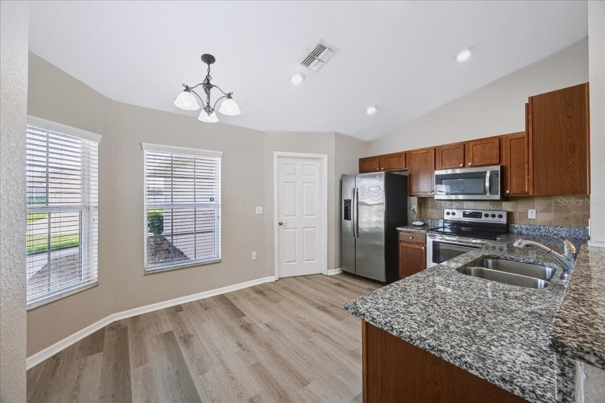 8810 PEBBLEBROOKE DRIVE — photo 6 of 22