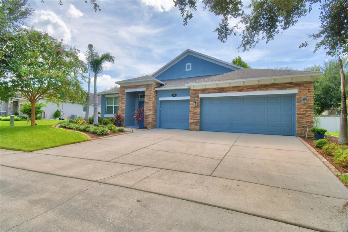 112 PECORRI COURT — photo 10 of 83