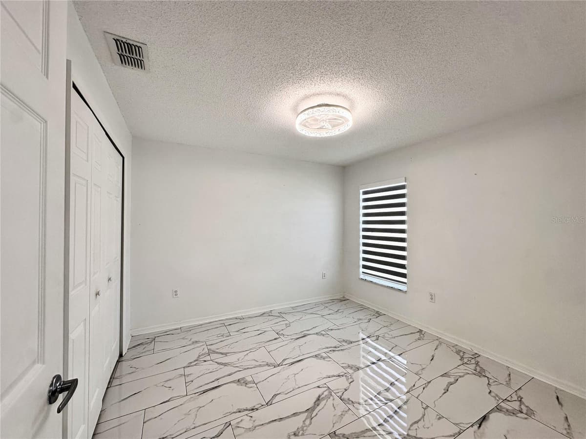 3190 AMBASSADOR AVENUE — photo 10 of 18