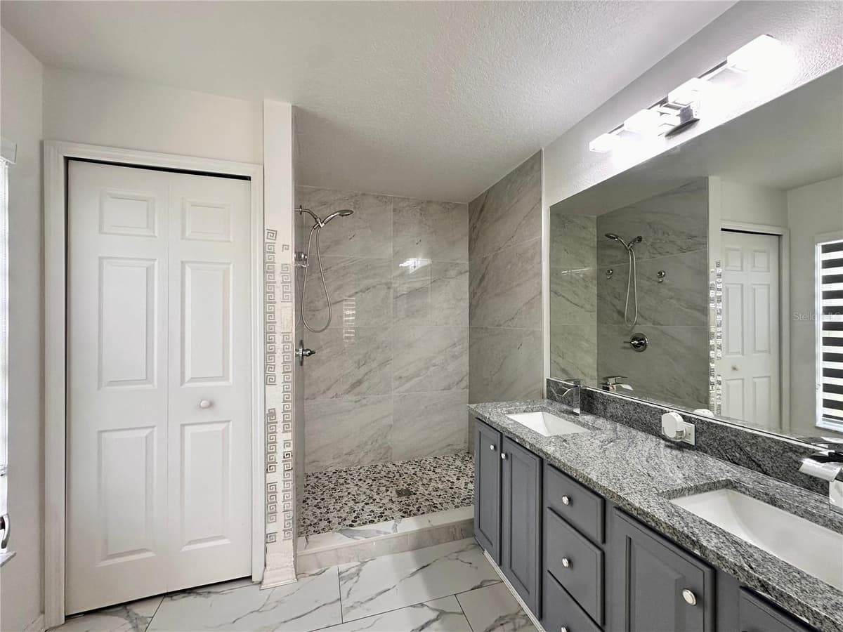 3190 AMBASSADOR AVENUE — photo 12 of 18