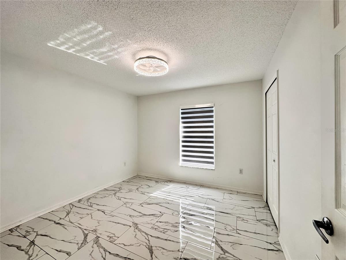 3190 AMBASSADOR AVENUE — photo 11 of 18