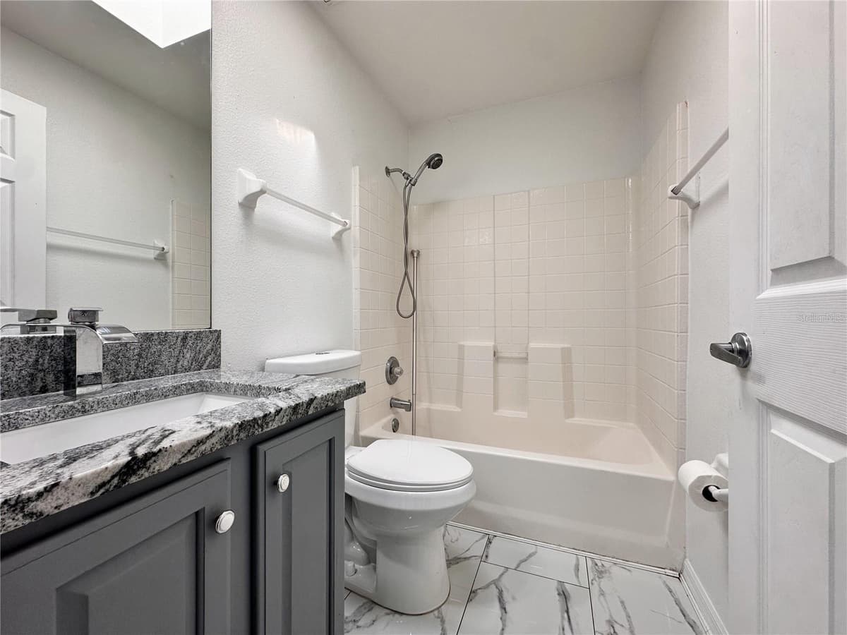 3190 AMBASSADOR AVENUE — photo 9 of 18