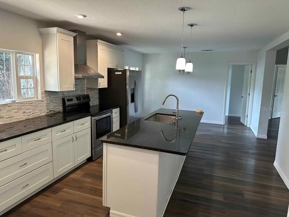 5301 ROYAL OAK DRIVE — photo 8 of 13