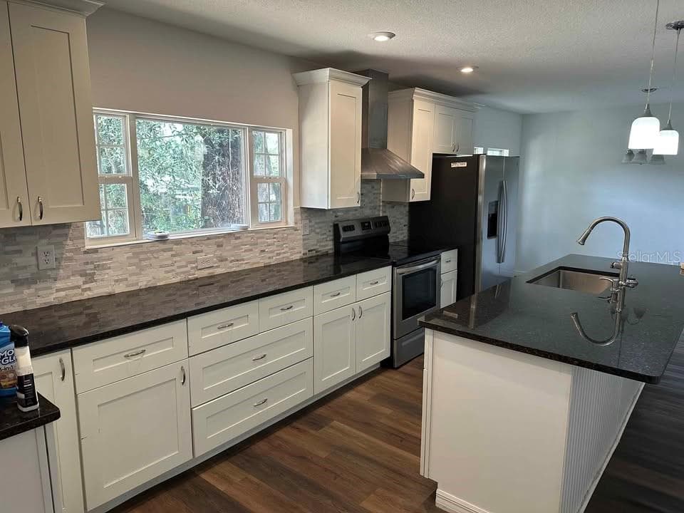 5301 ROYAL OAK DRIVE — photo 9 of 13