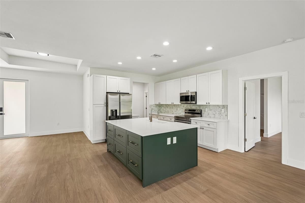 2234 JAMESON AVENUE — photo 11 of 38