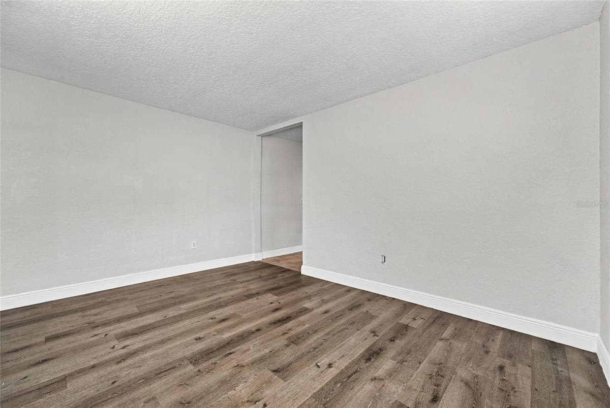 2510 BOYD AVENUE — photo 23 of 52