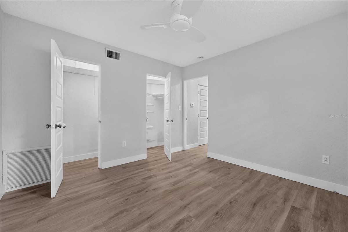 2510 BOYD AVENUE — photo 17 of 52