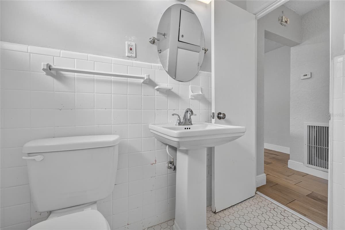 2510 BOYD AVENUE — photo 29 of 52
