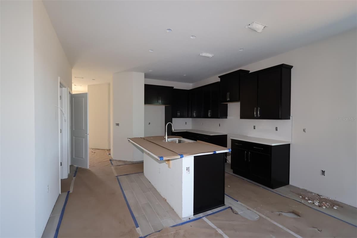 5192 CENTER LAKE RANCH BOULEVARD — photo 2 of 19