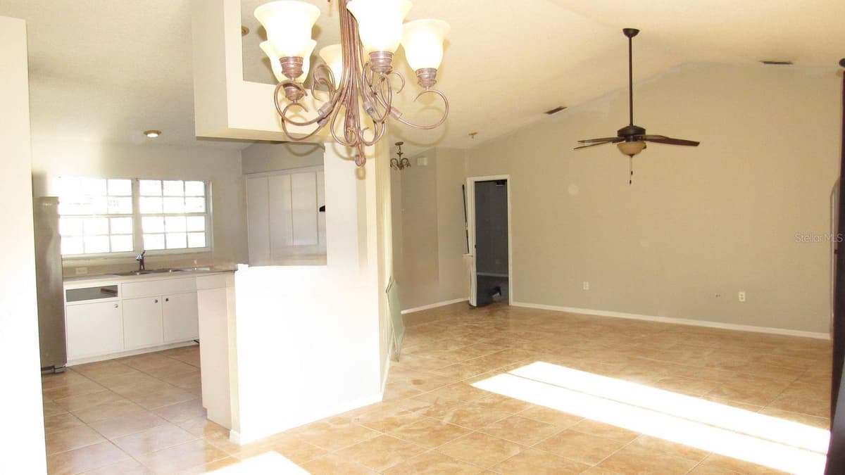 3279 BLYTHE AVENUE — photo 5 of 22