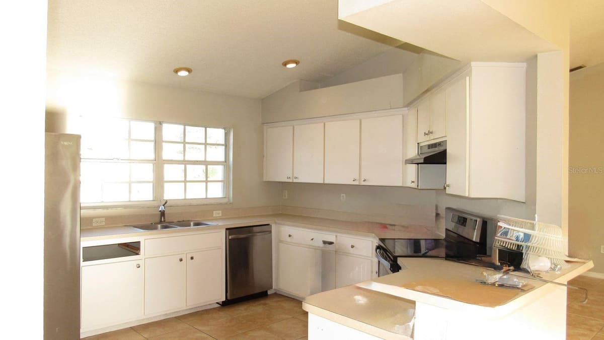 3279 BLYTHE AVENUE — photo 6 of 22