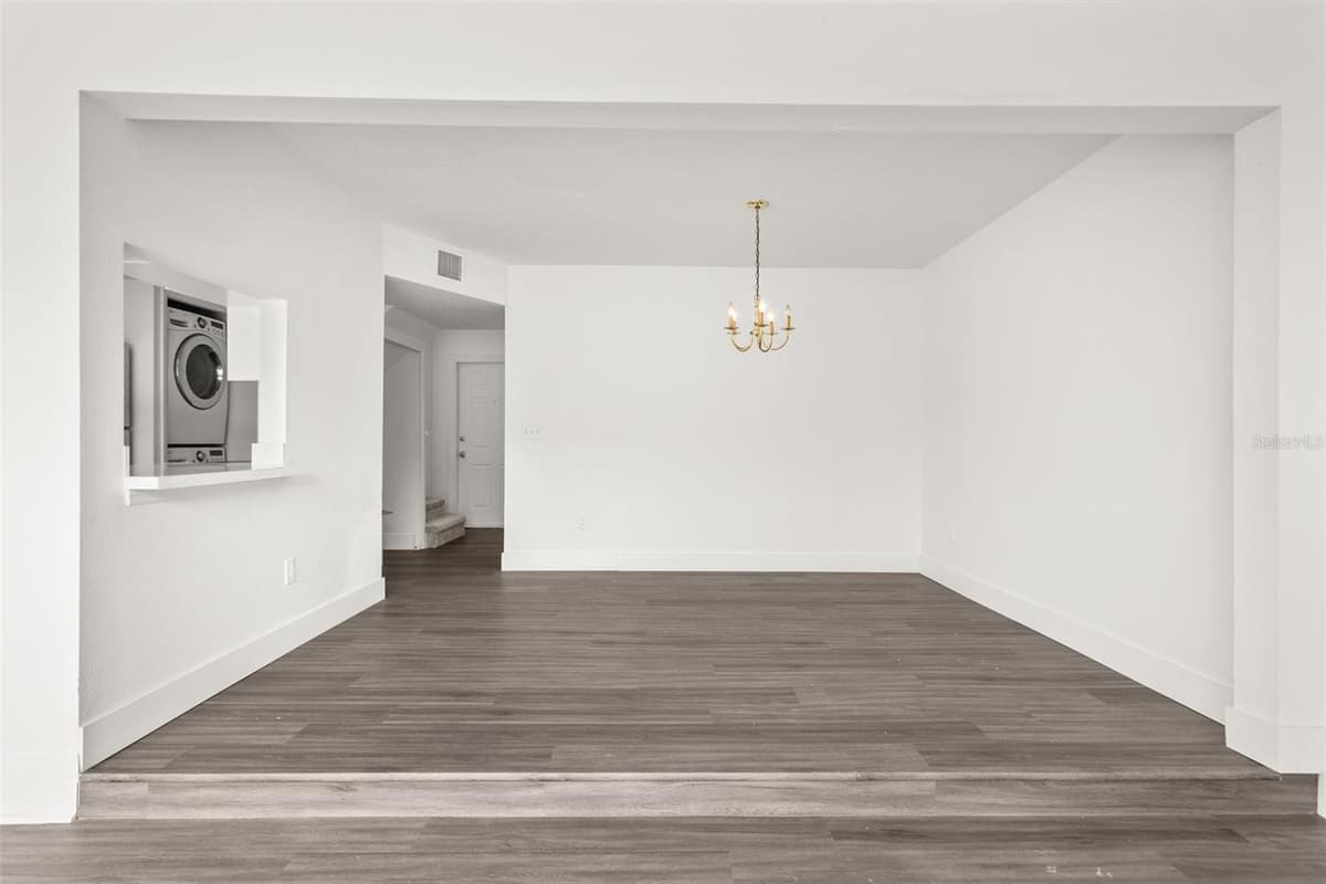 403 ORCHID DRIVE — photo 17 of 41