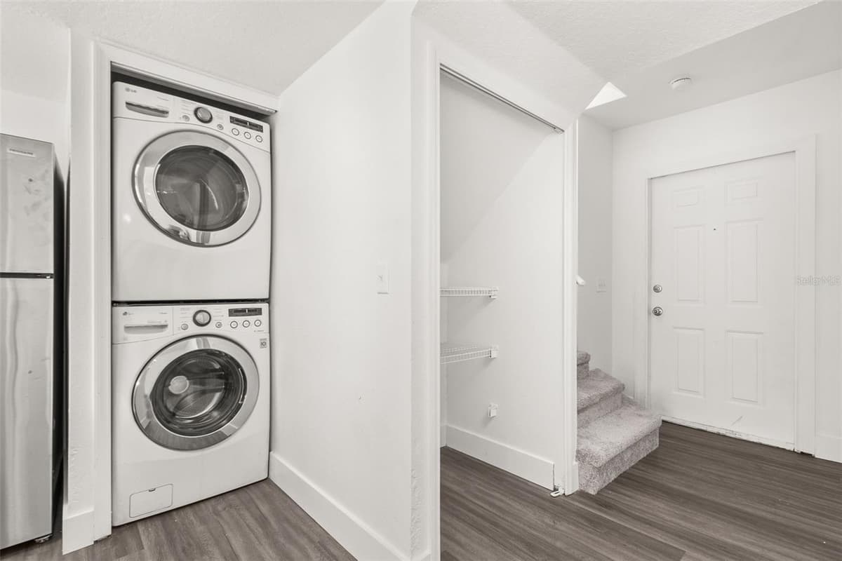 403 ORCHID DRIVE — photo 10 of 41