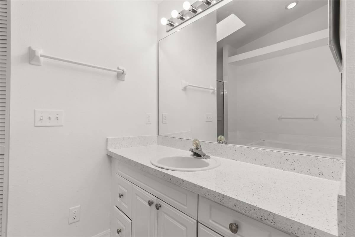 403 ORCHID DRIVE — photo 33 of 41
