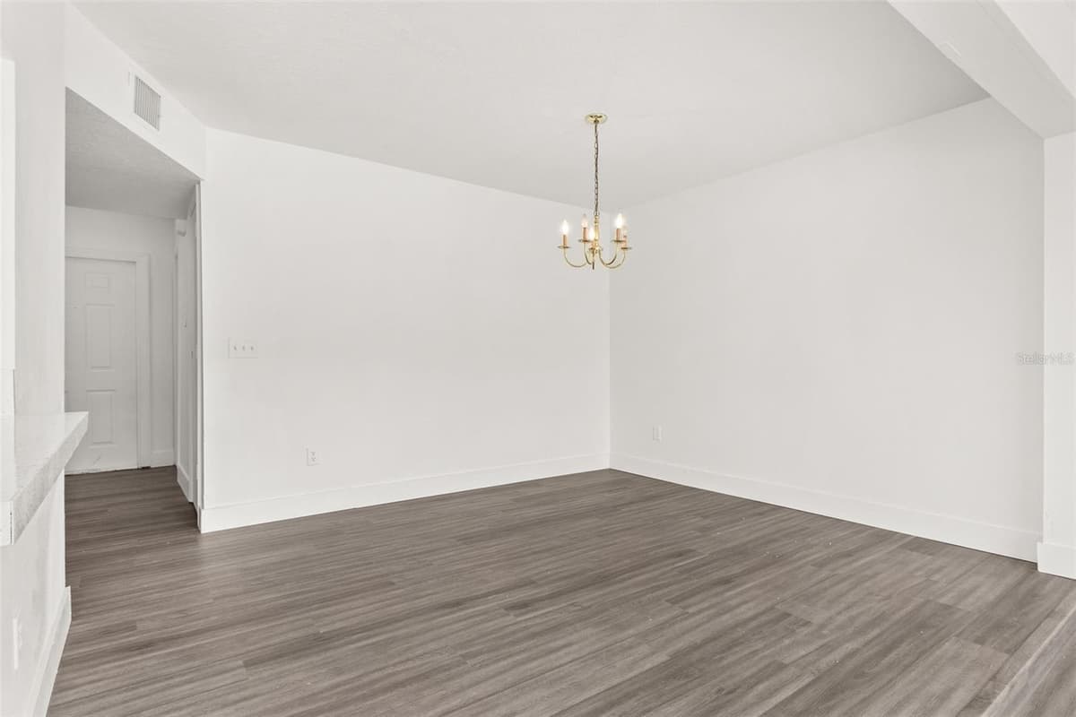 403 ORCHID DRIVE — photo 16 of 41