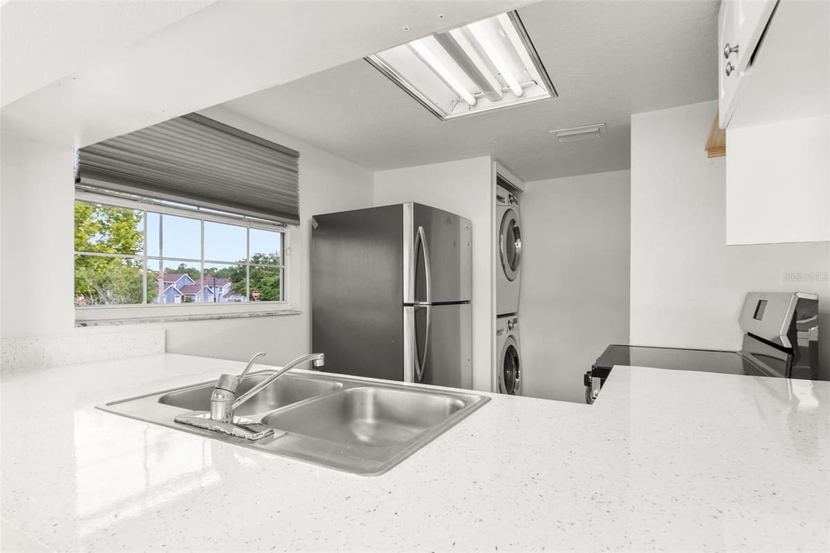 403 ORCHID DRIVE — photo 14 of 41