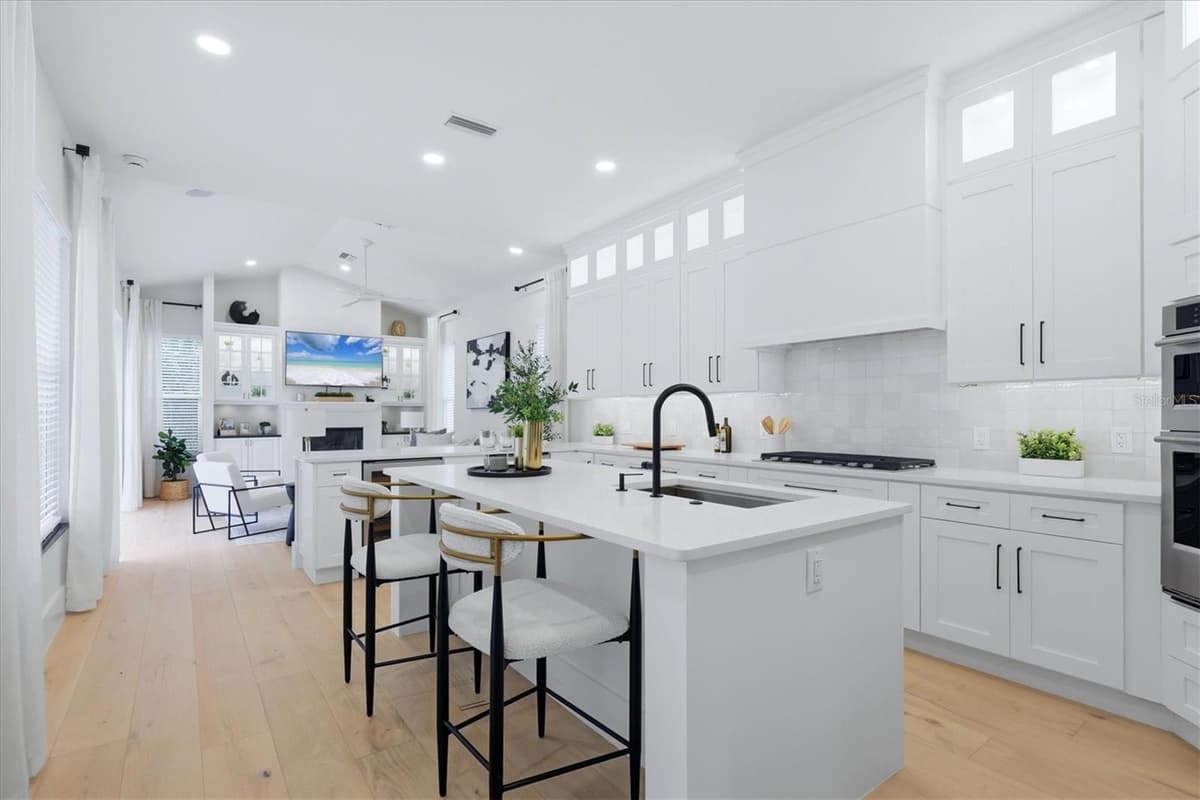 7825 WILTON CRESCENT CIRCLE — photo 14 of 65
