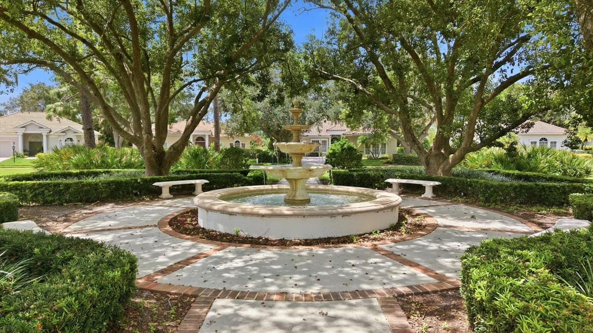 7825 WILTON CRESCENT CIRCLE — photo 44 of 65
